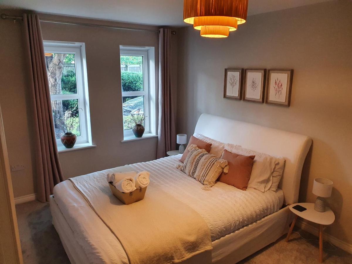 Apartment Spacious, Bright Flat Near Town Centre, Parking York