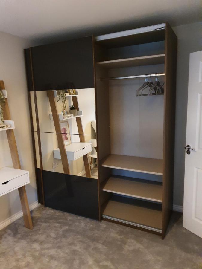 Spacious, Bright Flat Near Town Centre, Parking * York