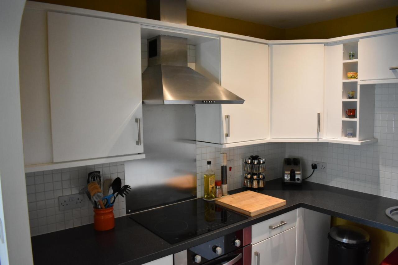 Apartment Spacious, Bright Flat Near Town Centre, Parking York